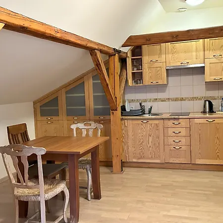 Tarasy Wang Bed and Breakfast 3*
